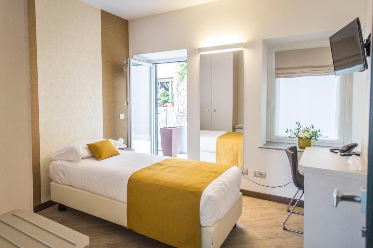 Hotel Ponti Angera Exteriér fotografie