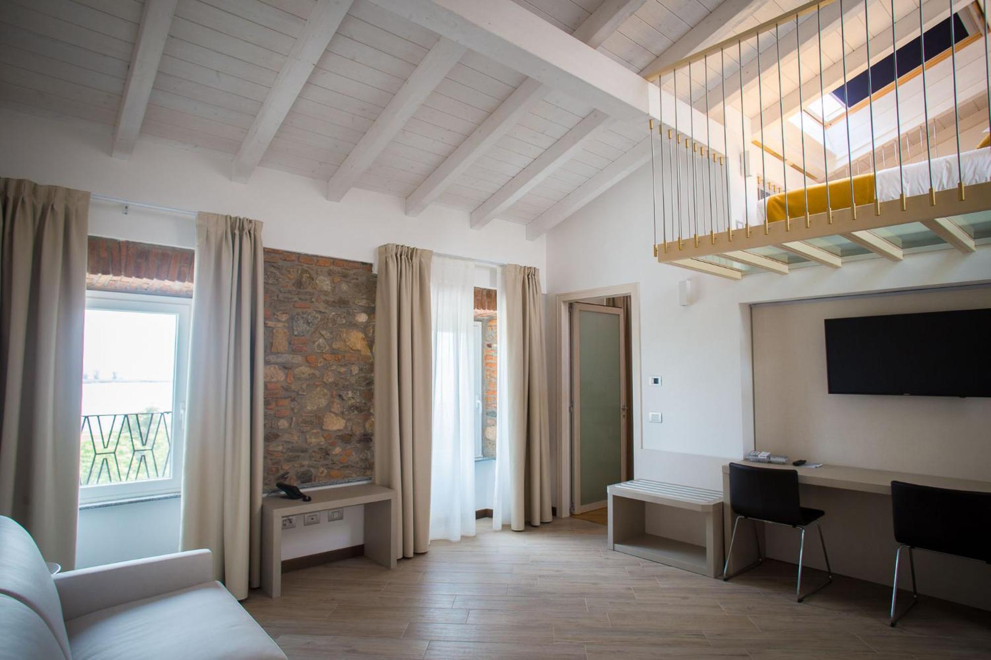 Hotel Ponti Angera Exteriér fotografie