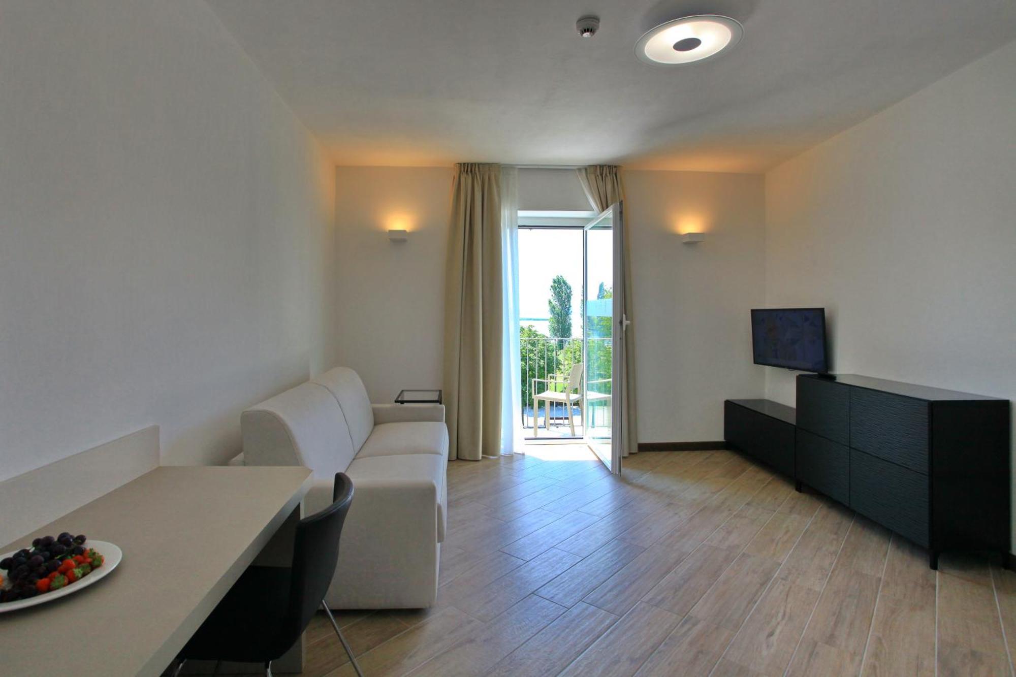 Hotel Ponti Angera Exteriér fotografie